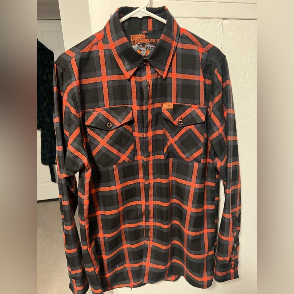Dixon “the pan” flannel men’s M. Only worn a few times in excellent  condition